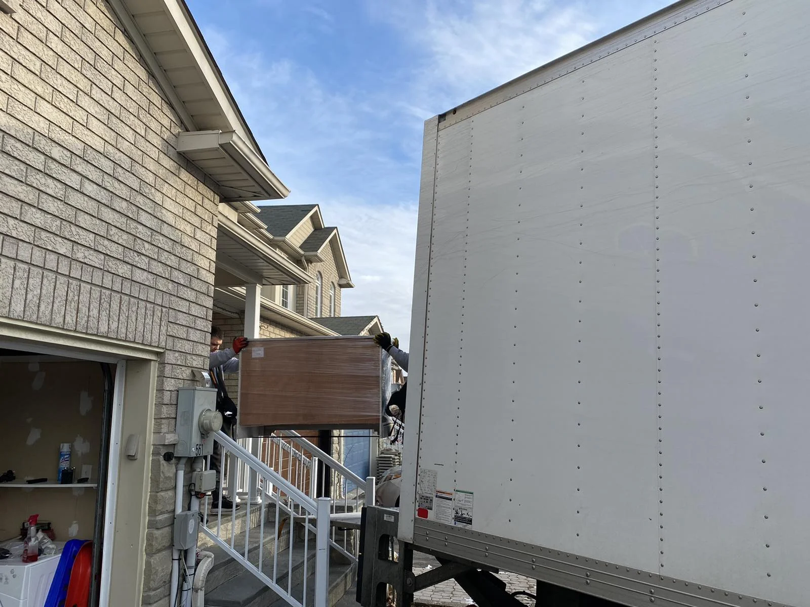 Toronto Professional Movers moving company Ontario